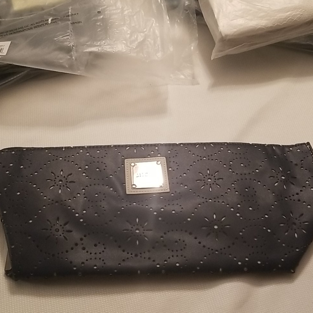 Blue miche shell